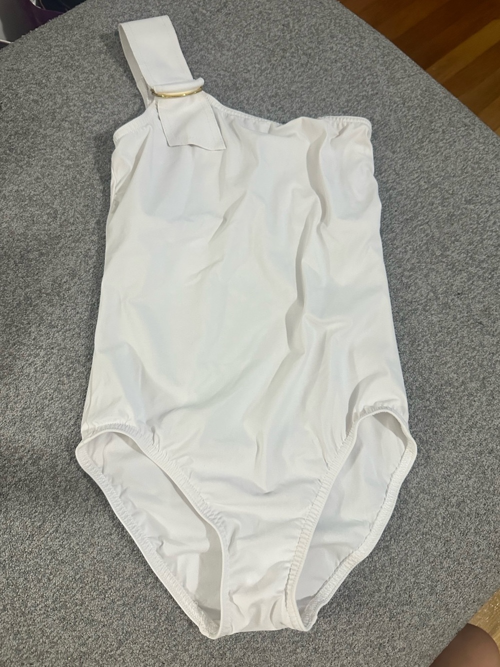 🤍✨ Luxury Karla Colletto One-Shoulder Swimsuit ✨🤍